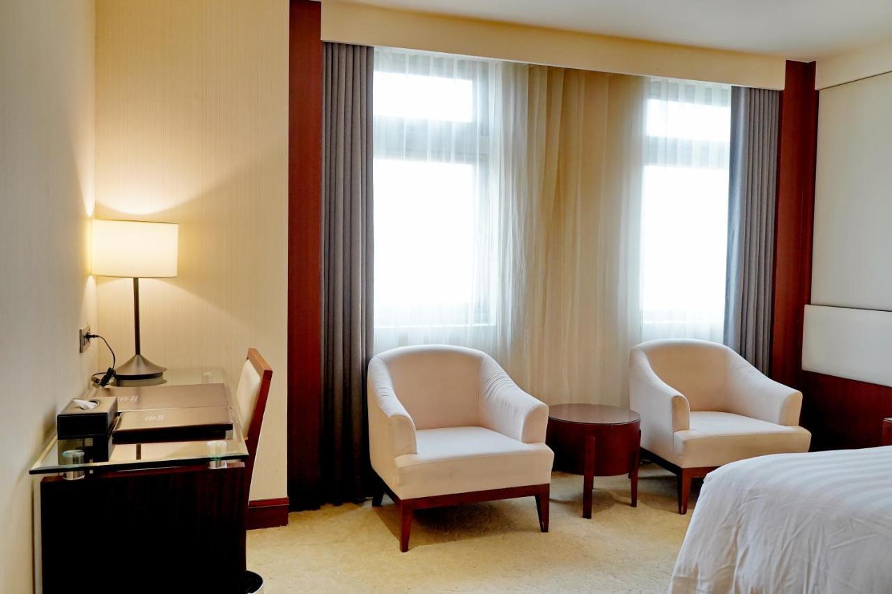 Hu House - Taipei Hotel Екстериор снимка