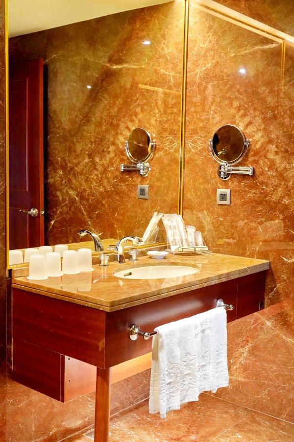Hu House - Taipei Hotel Екстериор снимка