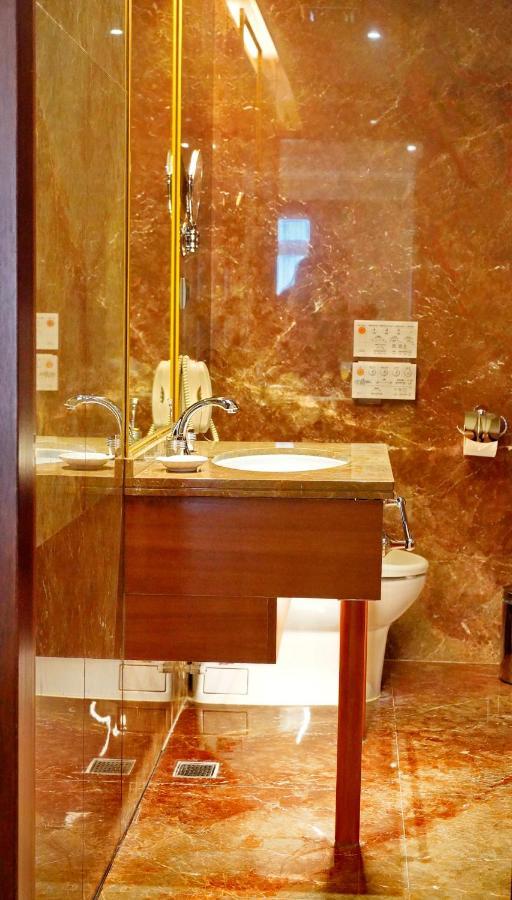 Hu House - Taipei Hotel Екстериор снимка