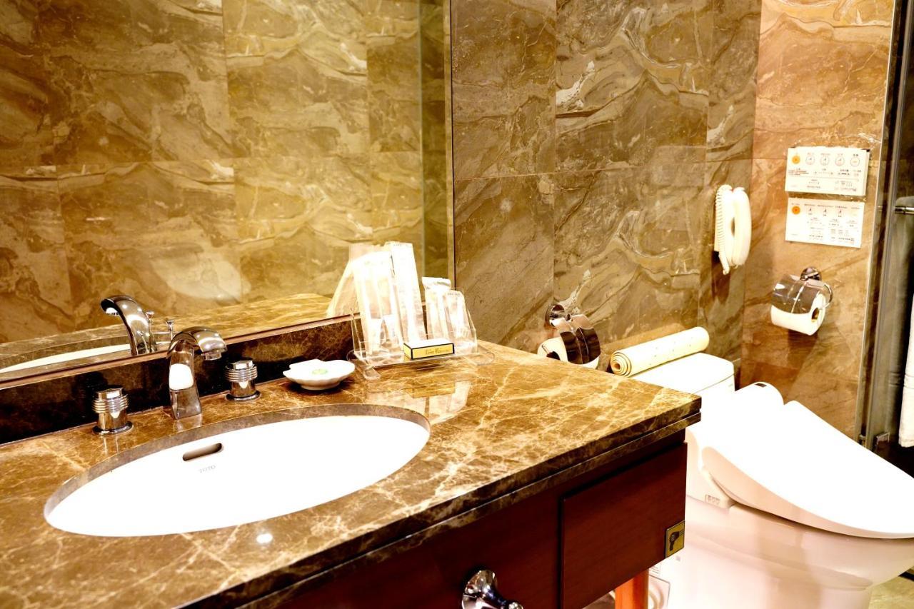 Hu House - Taipei Hotel Екстериор снимка