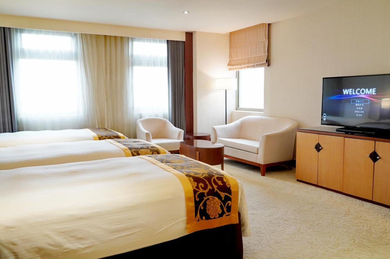 Hu House - Taipei Hotel Екстериор снимка